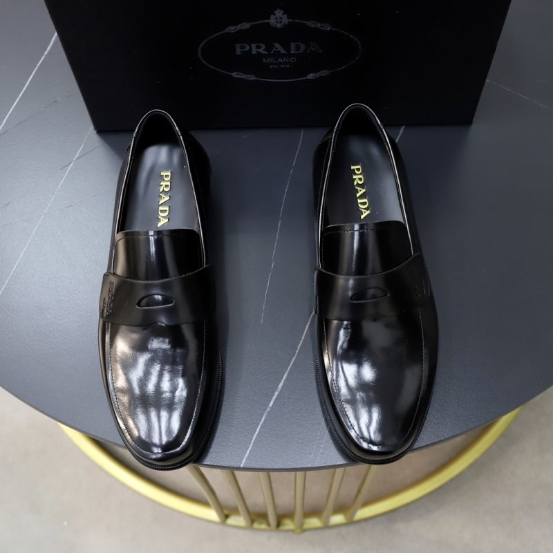 Pra*a leather shoes